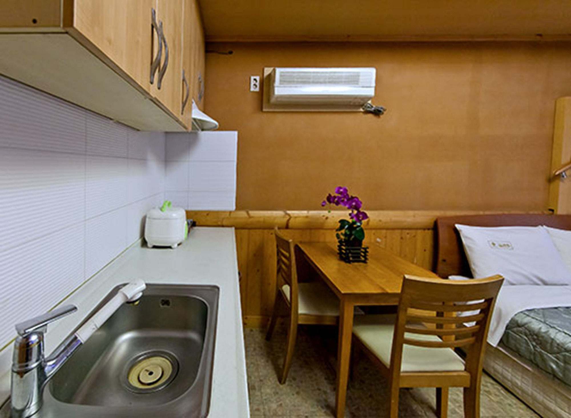 Drama Motel Порён Экстерьер фото